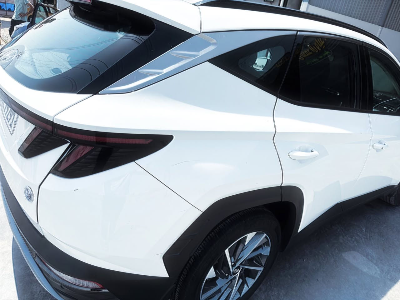 توسان خليجي٢٠٢٢ للبيع
ماشية ١٢٤ بيها صبغ قليل بالجاملغ الخلفي ورة السايق وبيها حالوب قليل بالسونار يبين . سعر ١٨٥ ورقة للاستفسار ***********
