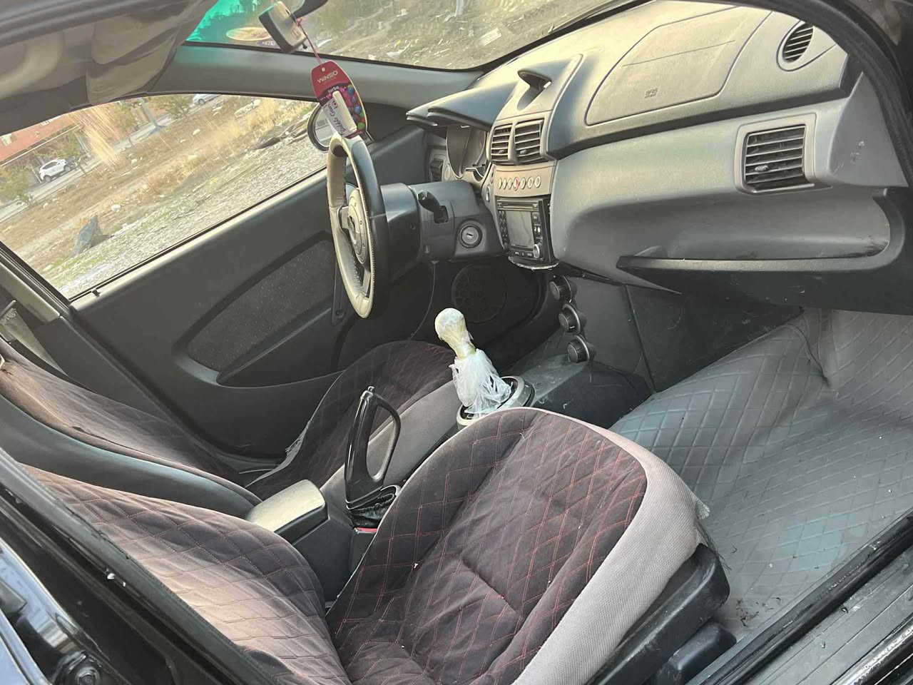 ***********
پرۆتۆن مۆدیلی ٢٠٠٩ 

سە یارەکە گير عاديه بۆیاخى نييه دو چيگه ساردى هه يه 

گيرو مه كينه و ته بريتى به شه رت كرانه وه و سه وت و سه رف و بوخارى نييه  

سه نه وى تازه يه ته حويل وه كاله به شه رت 
سعرى ٤٨$.  له سليمانيم 

*********** السليمانية, العراق
