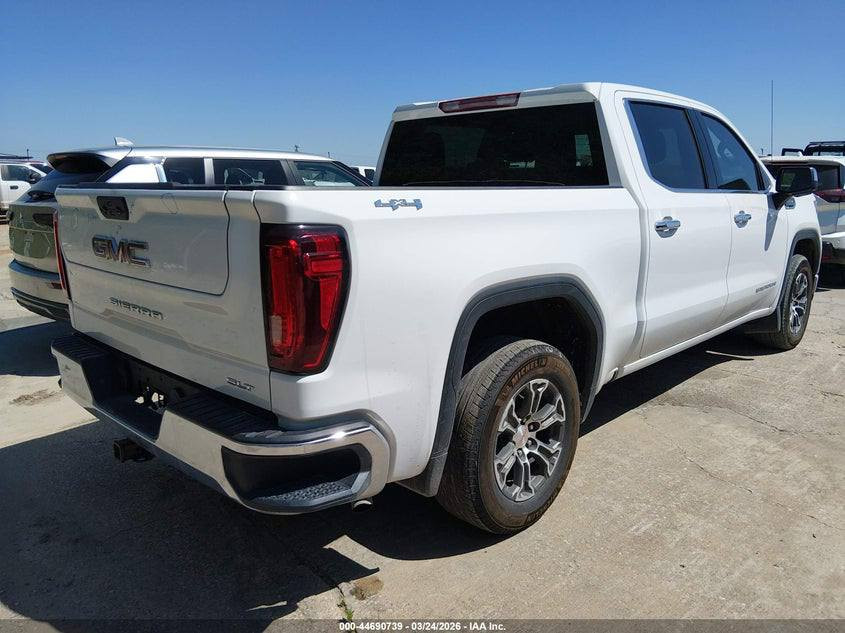 2025 GMC SIERRA 1500 4WD SHORT BOX SLT
اللون/ابيض 
/عداد المسافة 41,382 mi
المحرك  5.3L V-8   
القيادة :تعمل وتسير
 المفتاح  :  موجود 
الحادث : كما موضح في الصور
تاريخ المزاد :30/3/2026الساعة 4:30م
شراء و شحن السيارات من  المزادات الامريكية و الكندية الى العراق و الاردن و الامارات بأنسب الاسعار و اسرع الاوقات  كما توفر لكم الشركة في مقرها بالاردن صيانة السيارات باسعار مناسبة  ثم شحنها وتخليصها  الى كافة المحافظات االعراقية وكردستان  ومع ضمان لكم سرعة الانجاز بالطرق  القانونية وبناقلات عراقية كما توفر لكم الشركة خدمة بيع سياراتكم في معرضها الكاىن بالزرقاء بالمنطقة الحرة لمن يرغب  بدلك لمزيد من المعلومات يرجى زيارة مكتبنا الكائن في بغداد -صليخ_شارع ل٦٠٠/شارع التفاحه / (مكتب الرحمن )  او الاتصال على الرقم 
 ***********
ومقرنا بالاردن -المنطقة الزرقاء المنطقة الحره/شارع ١٧ (شركة قمر المدينه)
عمان: 009647708710458
