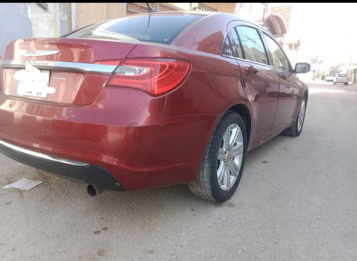 للبيع  C200 موديل 2011 محرك 3600 جديد صبغ 3 قطع بدون دواخل بسعر 80 وبيه مجال الاتصال ***********1
