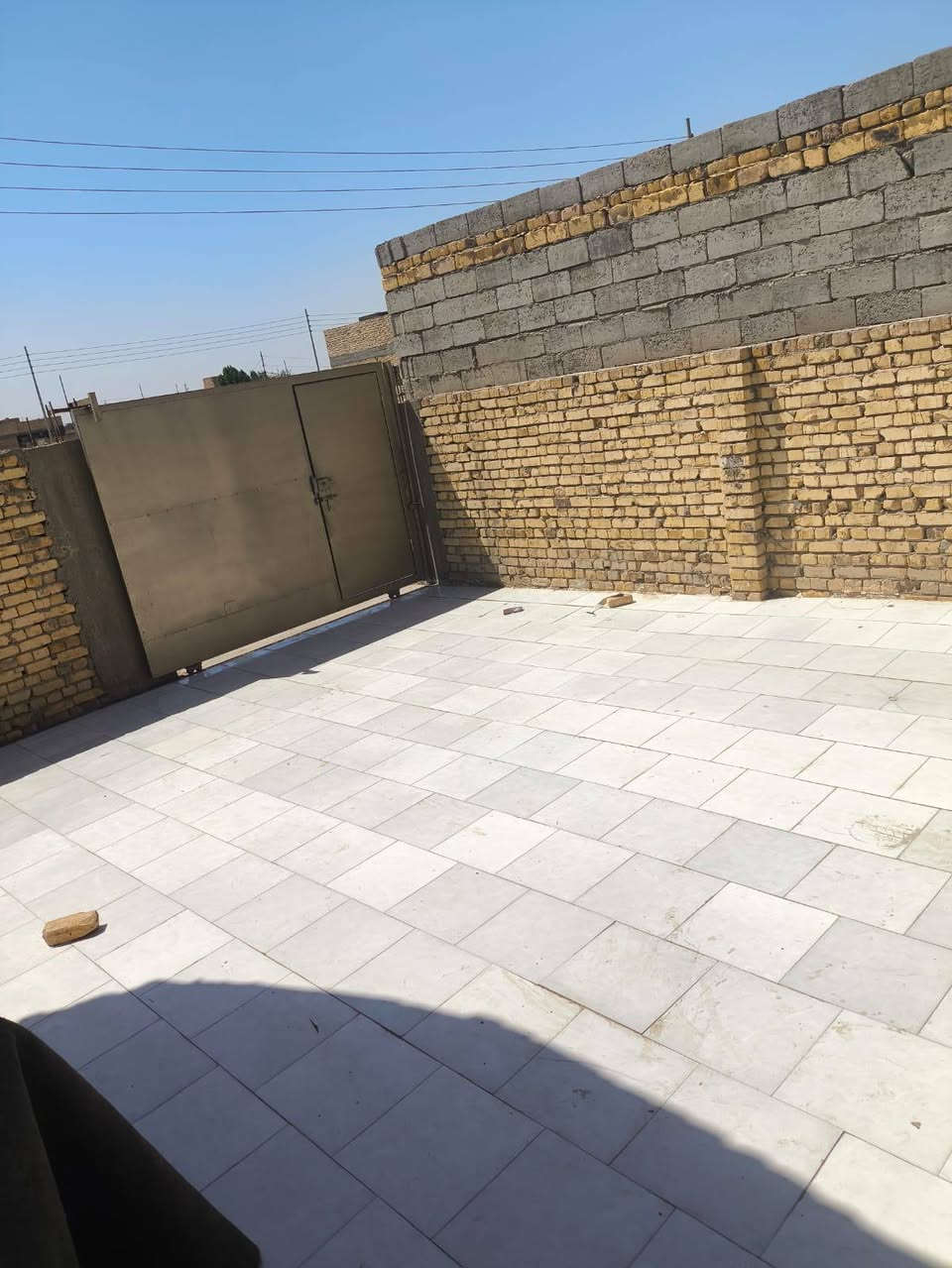 بيت للبيع منطقة ال سيد جابر مساحة 255 متر طابوك مسلح بناء 23 جاهز صحيات داخلية وخارجية براني استقبال وغرفة  السعر ع الخاص  متواجد ***********
