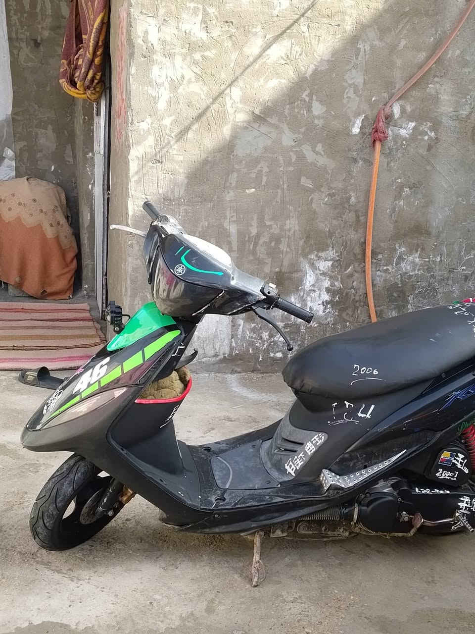 سلام عليكم درجة للبيع نضيفه سعر 400وبيه مجال ديالى بعقوبة رقم ***********
