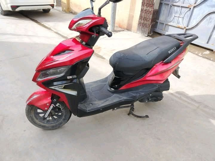 دراجه سكنس نثيه للبيع فول نضافه الشكل ونضافته كدامك سعر 600وبيهه مجال اوراق كامله 
اتصال ***********
***********
