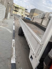 بدي للبيع  الطول سته وربع  العرض مترتين وعشرين  السعر ١٥ ورقه وبي مجال...