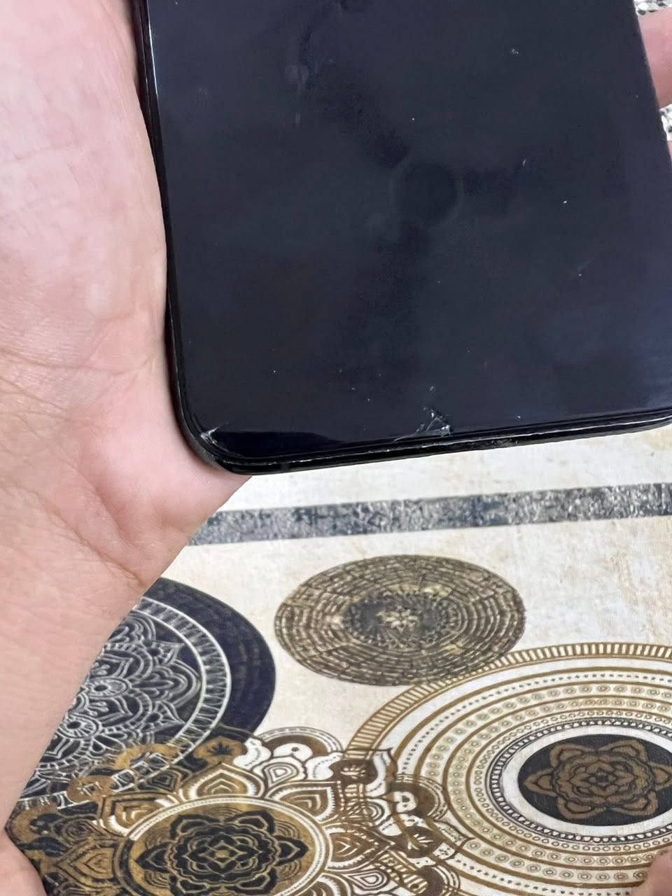 ايفون ١١ برو ماكس ذاكره ٦٤ مبدل شاشه ٣ خيارات و بطاريه فيس ايدي واكف الضهر مفطور الشاشه بيها فطر زغير  ما مأثر عله اي شي

***********

