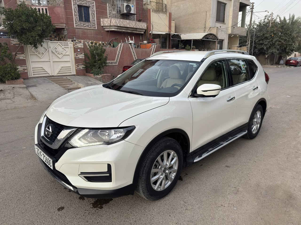 السلام عليكم
للبيع نيسان اكستريل 2021 X-TRAIL خليجي وكالة السور لون ابيض سبعه راكب 
اخر موديل اجه بهذا الشكل (الشكل المرغوب) 
استلام وكالة السور العراق مستلمه زيرو وعلى ايدي 
ماشيه 19 الف كيلو فقط بعده بحالة الشركه
رقم اربيل الدولي الأنكليزي وبأسمي شخصياً شرط التحويل او الوكاله وسنويته لغاية 2027 وهزة والبراد كله جديد 
السياره مكفوله كفاله عامه من كلشي من الصبغ والمعجون والبارد والشخط والتكحيل والسونار مرفق بالمنشور 
محرك 2500 4 سلندر الأبلادي والكير والمحرك مكفولات برغي ما مفتوح منهن
تبريد تدفئه كله شغال 
السياره بعده كله على وضع الشركة الجامه الأبلاديه مال الشركه تايراته مال الشركه الأبلاديه Burgiston دسكاته مال الشركه اسبيره ما نازل كلشي ما مبدل بيه كلشي بلادي 
فول مواصفات اعله مواصفات اجتي بالأكستريل الخليجي بهذا الموديل كامرات محيطيه 360 درجه دوسات جانبيه سبعه راكب سبايدرات بالقماره وقبغ الجنطه لد نهاري بلاجكتورات لد اشاير ترحيب كشنات جلد سبعه راكب صطاب لايت ويل كب حجم 17 اشاير بالمري يدات نيكل جام اوتو تحكم مري كهرباء تحكمات ستيرن مثبت سرعه مانع انزلاق لايتات متحركه تبريد قطعتين فرشة صندوك وغيره 
السياره جاهزة وجديده وماكو اخته بهذا الموديل وهاي النضافه وغراضه الأبلاديه كله موجودة الكتلوكات والطفاية وسويجاته الأبلاديه 
سعره 215 ورقه وبيه مجال للشراي 
مكاني بغداد الدوره 
***********
