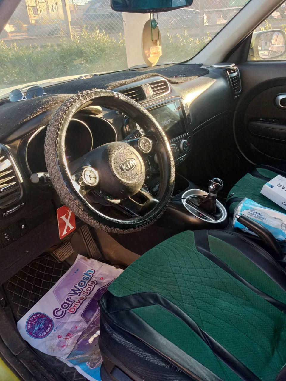 سلام عليكم كيا صول موديل 2016وارد اميركي ضربتها جاملغات ثنين لامامي يمنه ويسره بيها باب مبداله صفحت السكن البنيد مصبوغ بيها حالوب بسيط السونار مرفق بلصور مكينه 1600جيدي اي سياره مال بيت صارلها 4سنوات عندي مكاني بغداد السعر 95وبيها مجال للطيبين رقم***********
