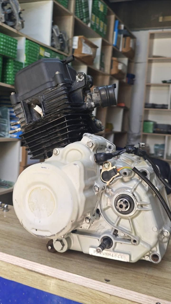 مكينة بوكسر 23 للبيع تخبل كلشي بيها نضيف جاهزه وبيها ضمان
السعر 400
العنوان الشعلة ***********
