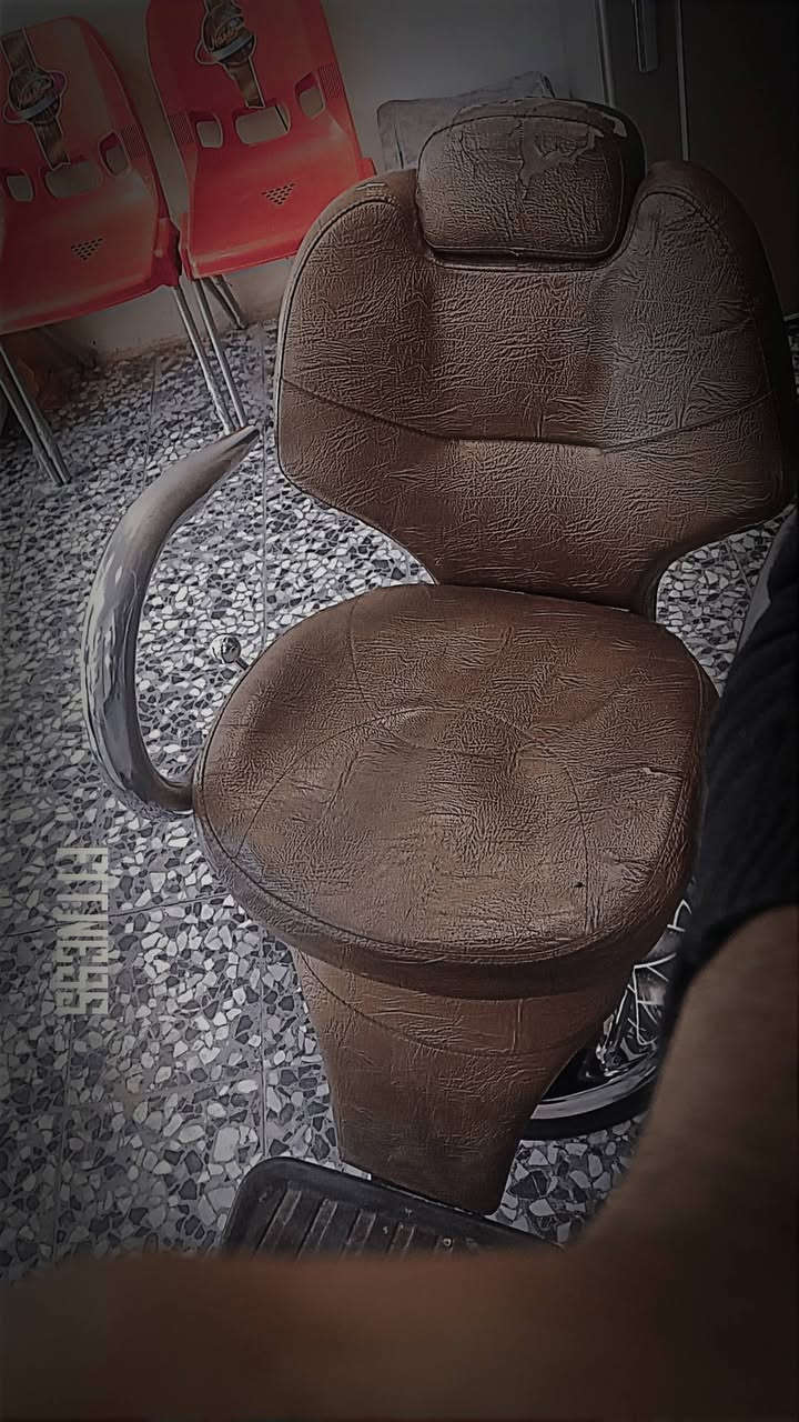 كرسي الحلاقة 200 وبي مجال نجف حي الوفاء رقم الهاتف ***********
