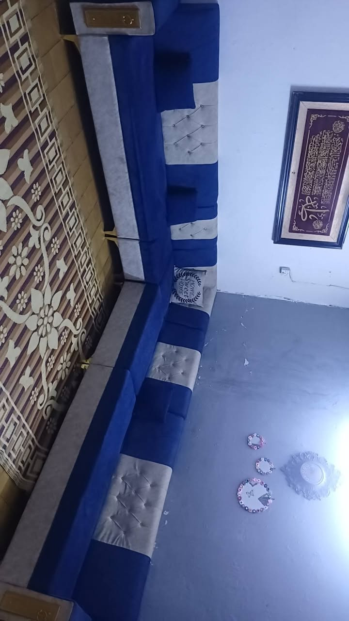 ديوان للبيع ١١مقعد سعره ٣٠٠وبي مجال


**إذا كنت صاحب هذا الإعلان وتريد حذفه لأي سبب، رجاءا أرسل رسالة إلى الدعم الفني**