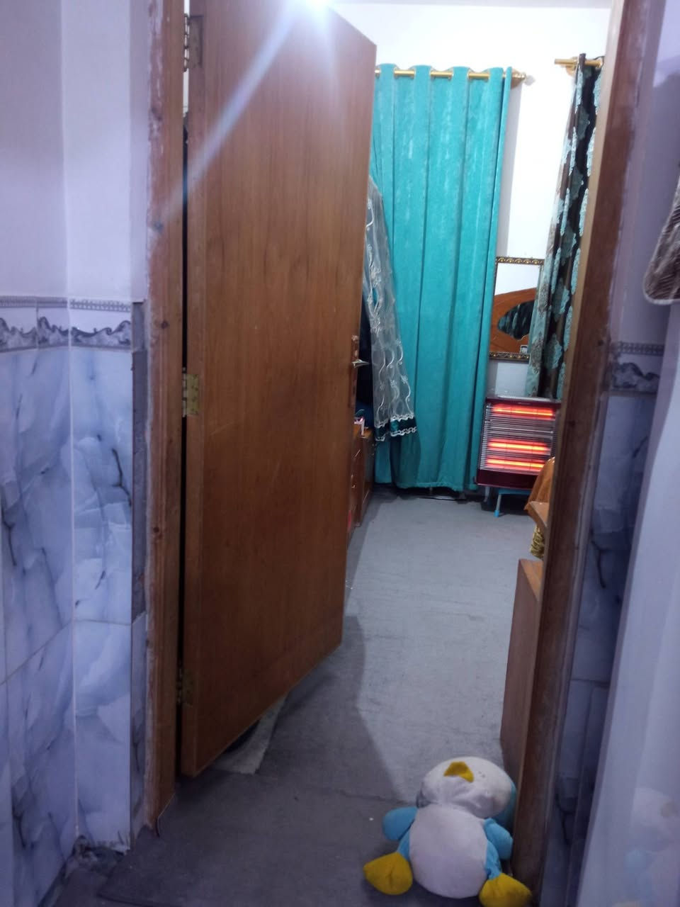 بيت للبيع ال مساحة ١٠٠ متر  يوجد  فيه  غرفة وصالة ومطبخ وكلدور  الاستفسار أكثر على الرقم ***********
