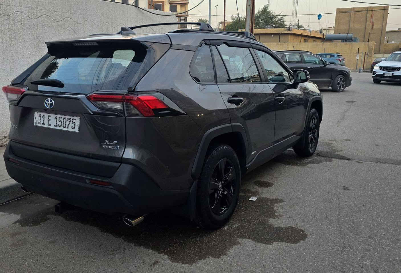 السلام عليكم 
للبيع تويوتا راف فور XLE 
موديل 2021 هايبرد 
فول مواصفات 
حادثهة الباب الخلفي او باب السايق طخة بسيطة نفس البوب مصلحات بدون فتح فقط والباقي مكفولة كفالة عامة وصور الحادث بالمنشور 
السيارة جديدا جدا بدون اي نقص من الباتري والتايرات والحدادية والدهن والفلاتر ادامة كاملة هسة مسويهة  بدون اي ملاحظات والحمدلله 
ماشية 44 مايل
رقم بغداد الجديد وبأسمي تحويل مباشر 
مكان السيارة بغداد الدورة
السعر 225 وبيهة مجال 
للاستفسار   ‏‪0776 587 2579‬‏

تابع الصفحه Auto Park/
اوتو بارك
