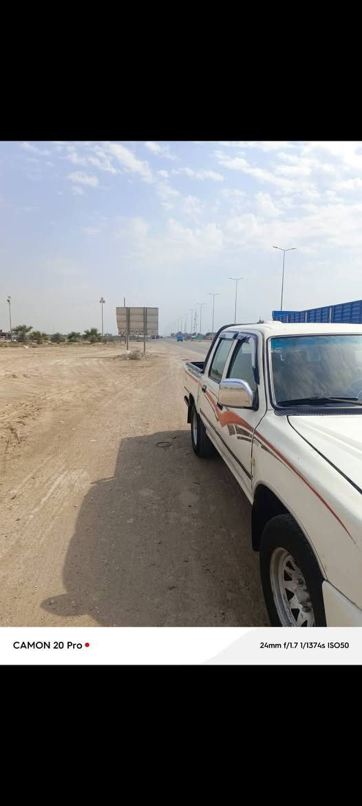 السلام عليكم
للبيع مديل 2006 محرك كير اكسل مكفولات صدر  كهربائيات شغاله شرط التحويل  *********** السعر 31وبيها مجال
