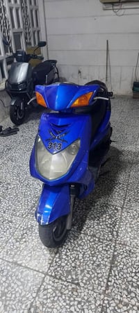 دراجة سكنس فحل نضيفة كهربائيات شغالة الدراجة سلف وهندر سعرها 400الف وب...