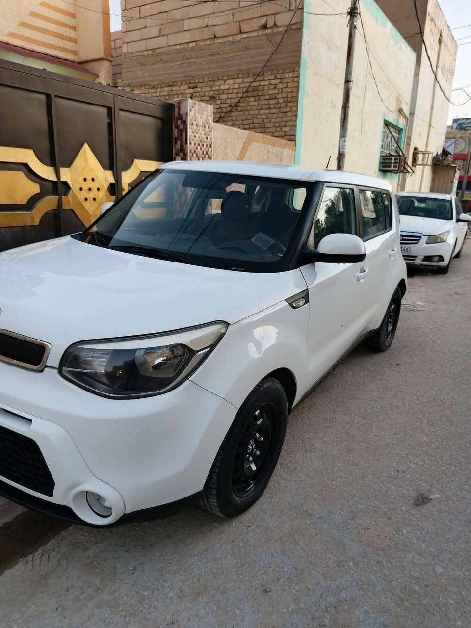 مكلفة بالنشر .
للبيع او مراوس كيا صول ١٦ خليجي بيهة قطعة تبديل وقطعة صبغ وشوية دحجات . محرك دوش ١٦٠٠ ماشية ١٣٠ كير محرك تبريد كله مكفول . رقمهة نجف انكليزي شرط التحويل . عارضيها ب١١٦ وبيهة شوية مجال للاستفسار الاتصال على الرقم او مراسلة واتس اب *********** . مكان السيارة نجف
