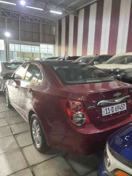 السلام عليكم 
شوفرليت سونك 2013 أمريكي 

—————-
حادثها جاملغ  وبيها صبغ 
السياره على من ال 2016 عدنه 
—————
مواصفات عاديه 
عليها ادامه كامله 
مكينه حاويه
داخل مخمل 
مسجل بلاد 
ويل كب 
لايتات جدد
رقم بغداد الدولي باسمي 
تايرات جدد 
دهن اصلي 
—————
مكاني بغداد  
سعرها 68
 ***********
