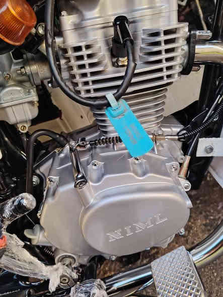 سلام عليكم دراجه نامه موديل 2025 أوراق سكنر استنساخ دراجه مثل مشوف نضيفه كلش مكاني حي العامل *********** سعرها 700
