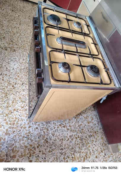 طباخ مصري اصلي آخوا جديد ١٣٥ نهايته للاستفسار ***********
