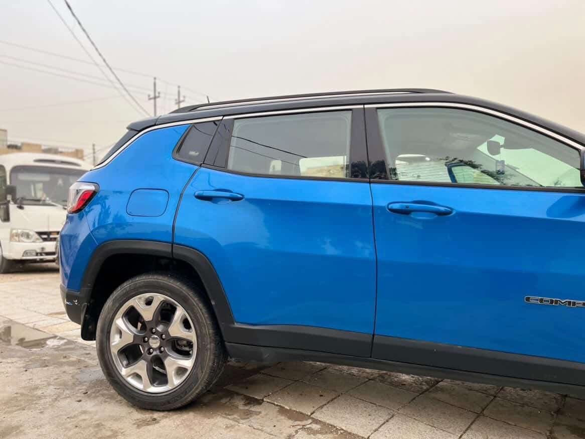 السلام عليكم للبيع جيب كومباس موديل 2020 مكينه 2.4 كير  9 نمر  بجم كبس ماشيه 52261 ميل سياره جاهزه من كلشي و بأسمي حادثها بابتين من جهه السايق و شويه من الدوسه السعر 135 مكاني بغداد حي الجهاد رقمي ***********
