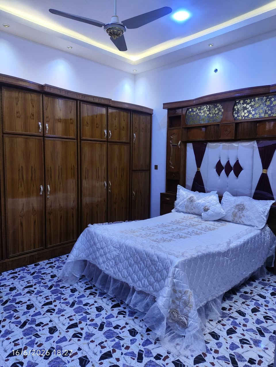 غرفه للبيع سعره مليون100 ونهايتها 950 اذا مو شراي لاتدخل


**إذا كنت صاحب هذا الإعلان وتريد حذفه لأي سبب، رجاءا أرسل رسالة إلى الدعم الفني**