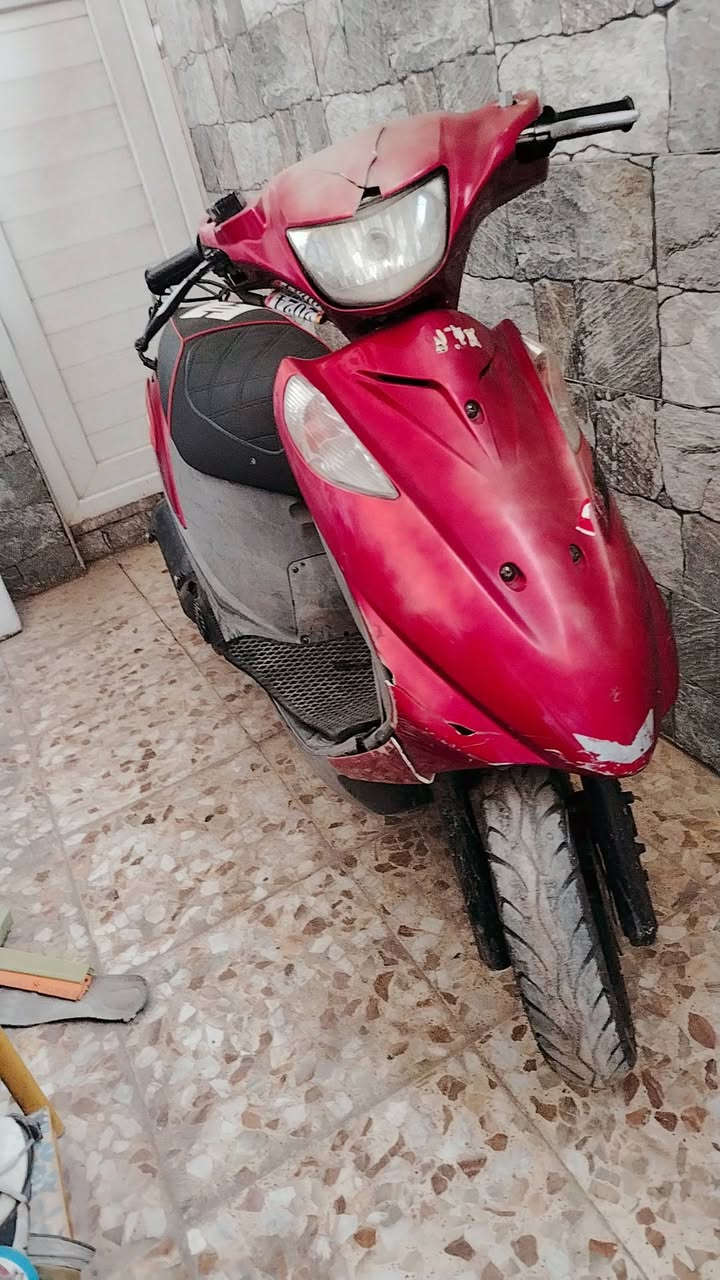 السلام عليكم دراجه ادرس 120 دارجه ابيع كوم حديد يحتاجله بس تجفيت وكلشي مابيه انطي وياهة واقعيه مال صالنصه جديده و ويل خلفي السعر 200الاف 
الرقم ***********
