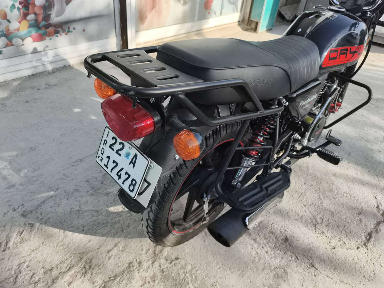 السلام عليكم دراجة دايوان  2025 نازلة شهر ال12 نهايته بعدها ما ماشية اقل 1000 كيلو بعدها جديدة بدهن الشركة سعرها 2300 وبيها مجال بسيط حك الجية ***********
