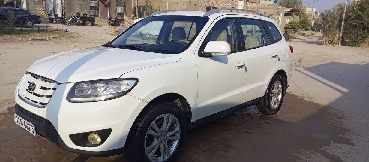 سنتافي موديل 2010 خليجي
فول مواصفات (فتحة /اربع بصمات /مري شفط /ثلاث قطع تبريد /سبعة راكب /محرك سته سلندر وجير مكفول/تخم تاير /حدادية جاهزة) 
في السيارة قطعة واحدة تبديل (چاملغ امامي بدون دواخل) 
ترهم مراوس حسب القناعة (يفضل سيارة ناصية) 
السعر 150 وبيها مجال 
للاستفسار الاتصال على هذا الهاتف بي واتساب 
***********
مكان السيارة النجف
