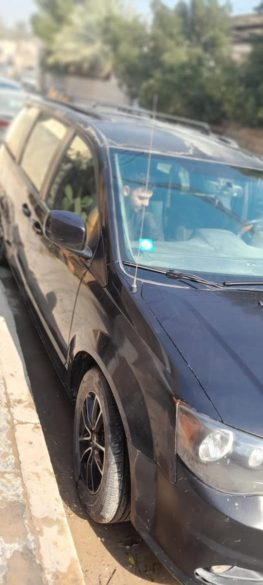 السلام عليكم 
دوج كرفان 2018
فئه :se
مواصفاتها :
بيبان ميكانيك
صندوق ميكانيك
كشنات سياحي بلع 
ثلاث قطع تبريد 
نظام ايكو
شاشات بسقف
تحكم ستيرن جهتين
رقم بغداد مشروع وطني باسم حجي
الضرر؛
شبر من قماره صبغ بامريكا 
وبغداد نضربت باب سلايد فقط
السعر؛143
اتصال:***********
