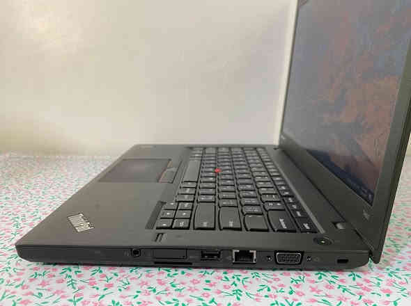 💻 عرض مميز – Lenovo ThinkPad T450 بسعر 175 الف بس 
Core i5 الجيل الخامس | SSD | جهاز عملي وسعر ممتاز!

الميزة | المواصفات

المعالج | Intel Core i5 – الجيل الخامس فئة U (اقتصادي وسريع للمهام اليومية)
الذاكرة (RAM) | 8GB DDR3
التخزين | 256GB SSD
الشاشة | 14 إنش HD
كرت الشاشة | Intel Graphics 4GB
لوحة المفاتيح | عربي + إنجليزي
الحالة | نظيف ومجرب

السعر:

💸 175,000 د.ع

---

الملحقات:

✔️ شاحنة
✔️ حقيبة
✔️ ماوس

الضمان:

✔️ فحص عند الاستلام
✔️ استبدال 10 أيام

للتواصل واتساب:

📞 ***********

---

🎯 مناسب لـ:
الطلاب – الموظفين – الأعمال المكتبية – المحاضرين – التصاميم الخفيفة – البرمجة الأساسية.

💪 ثبات وأداء ممتاز بفضل سلسلة ThinkPad المعروفة بالقوة والتحمل.

---

📦 كل جهاز يفحص فحص كامل قبل التسليم – تاخذ جهاز نظيف ومرتب بدون مشاكل ❤️

