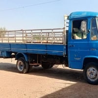 للبيع مرسيدس أخرس شاصي فان عريض موديل 1983 مكينه لاابخار ولااتنقيص كير...