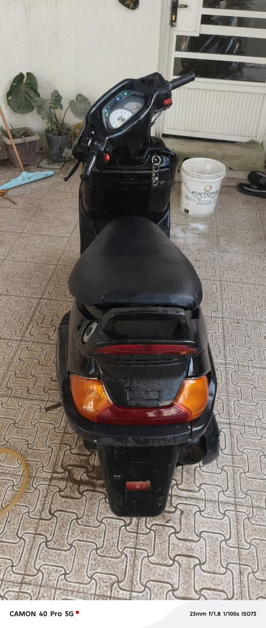 دراجه فراشه للبيع او مراوس بسيفان 
كلش نضيفه شرط احله من الصور
مابيهه كل نقص 
مكينه خرسه
دبلات شغالات 
السعر 375 
كهربائيات كامله
مكاني بعقوبه
***********
