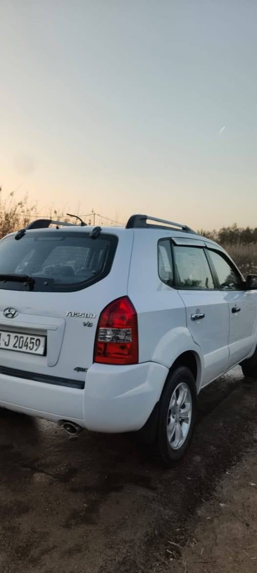 سلام عليكم توكسان 2009 لبيع 6سلندر محرك 2700لتواصل على رقم ***********
