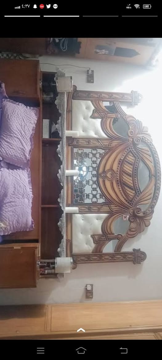 سلام عليكم غرفه بدون تخته جربايه
غرفة اخشاب بدون تخته جربايه للبيع قيم واخذها بكاني بغداد بلديات ***********
