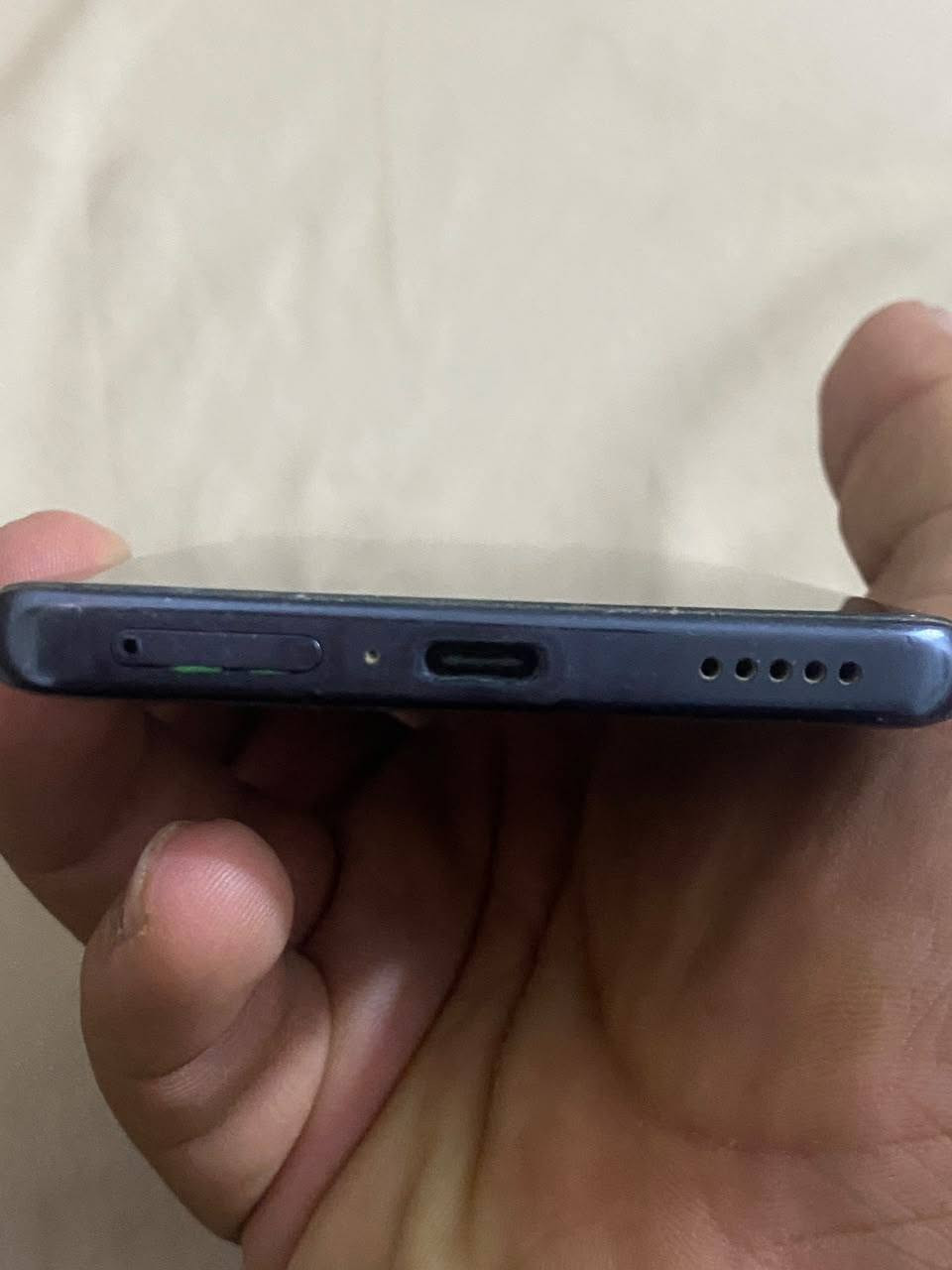للبيع جهاز HONOR X9B
المواصفات:
الذاكرة: 256GB
الرام: 12GB
البطارية: 5800mAh شحن سريع بقدره 35W
الحالة: نظيف جداً ويا كارتونته 
العيب: فقط غبار خفيف مو واضح داخل عدسة الكامرة وينحل بـ 10 الاف

السعر: 230الف  وبيه مجال بسيط
المكان: خانقين
للاستفسار :***********
