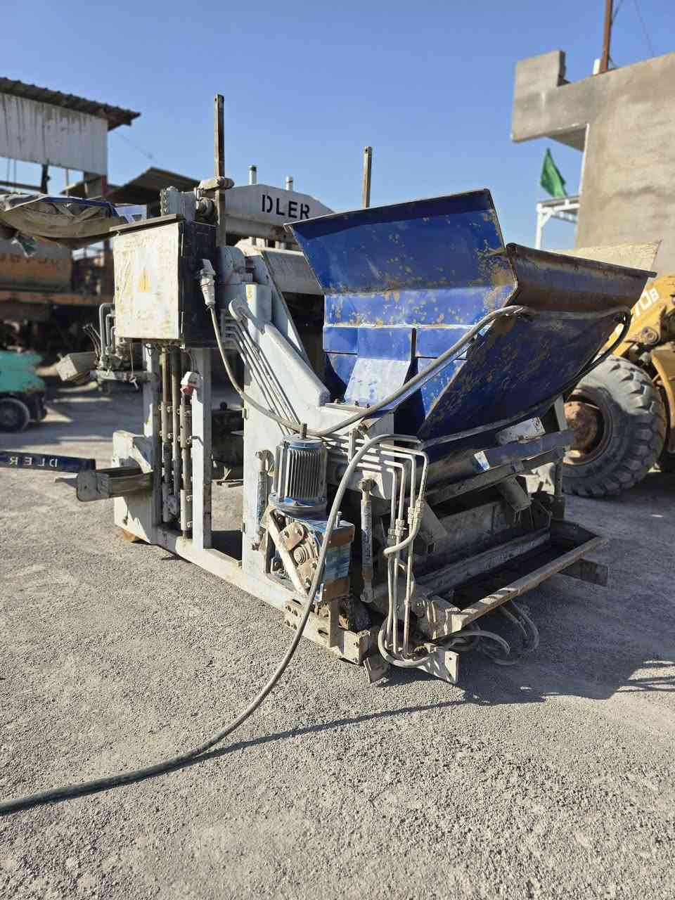 السلام عليكم كابسة دلير للبيع سنة الصنع 2019 مستخدمة لحد سنة 2023 نضيفة كهربائيات كلهة شغالة مكاني بغداد ***********
