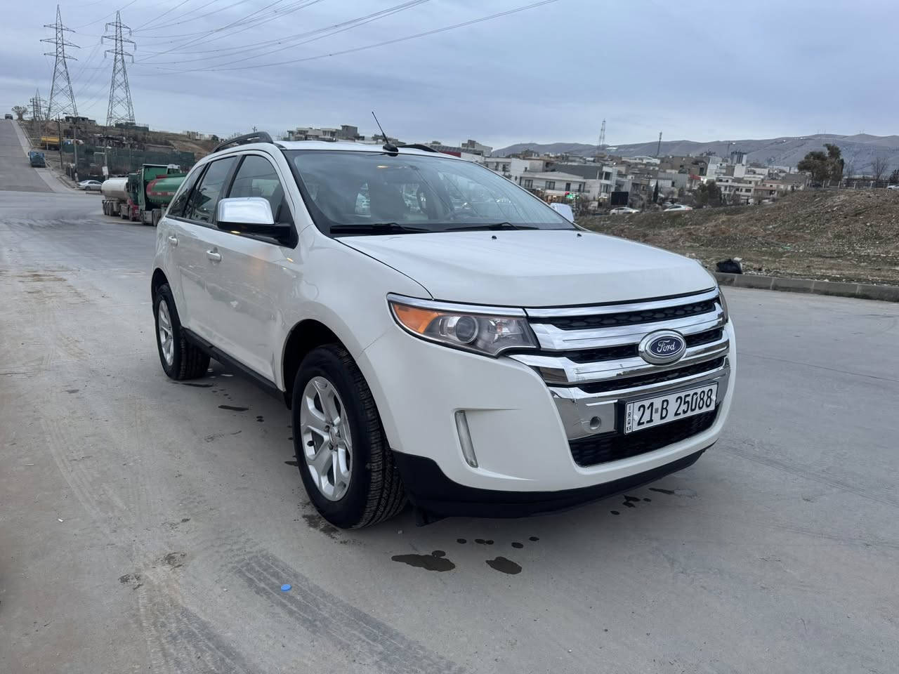 فورت. ئيدج. موديل  ٢٠١٣ خليجي سفر شريكه نيڤا
محريك ٣٦٠٠ حجم. ٦سلندر 
گير محريك مابي ايي خلل مامفتوح 
صدر حداديه ميه بل ميه 
تايرات بل ميه 100/80
بس جملغ أمامي صبغ بدون دواخل بدون ئيرباك 
كوشن كهرباك تحديد سورعه  شاشه 
تبريد شغال 
كهربائي. كوله شغال 
سياره ماشيه  ٩٥.      ألف km ماشيه 
حتي حجر صالونسا بي 
سنويه جديد بئسمي نفس يوم احول بئسمك 
سعر ١١٩ مجال. قليل 
رقم موبايل ***********
موكانها سليمانيه
