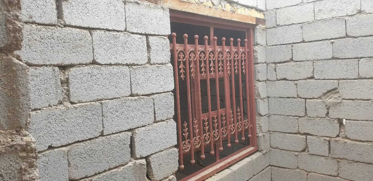 بيت في السبل هيكل نزلت المدرسه مكتب ابو ساره قرب مجمع الايتام ***********
