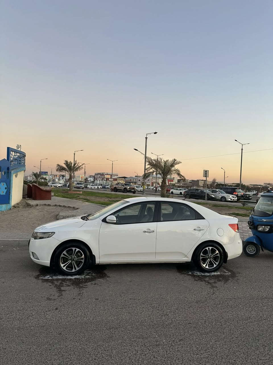 السلام عليكم سيراتو٢٠١٢ خليجي محرك ١٦٠٠ السياره( كفاله عامه ) *********** اتصل ع راعيها واعرف السعر مكلف بل نشر
