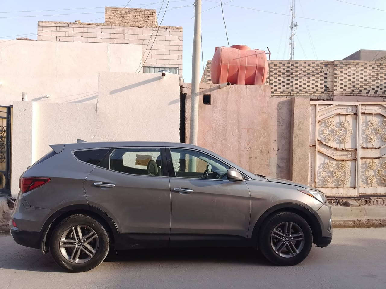 السلام عليكم سنتافيه موديل 17 تحويل مباشر حاليا رقم انكليزي
بيه كتاب فحص مرفوق وي الصور  مراوس اذا النترا اراوس العنوان ذي قار الغراف رقم الهاتف ***********
