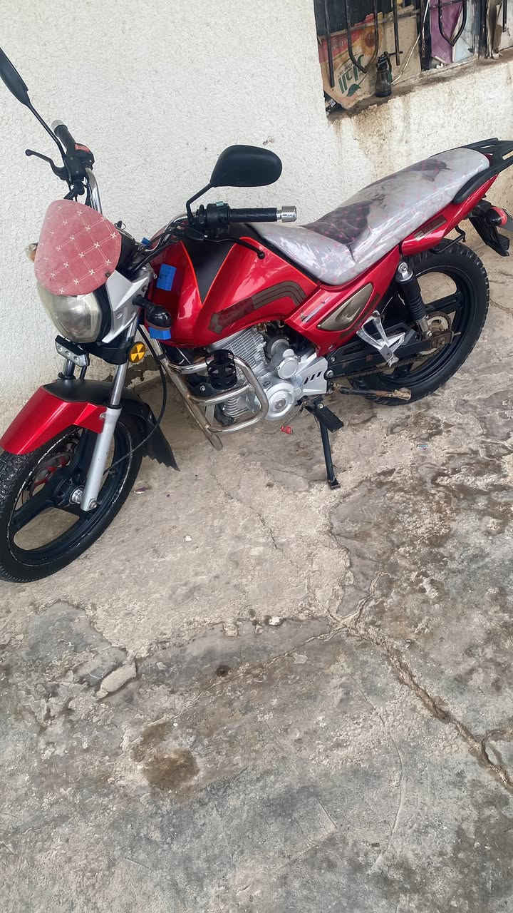 موطور AH للبيع موديل19 محرك 200 ما مفتوح الشراي يتصل ***********
