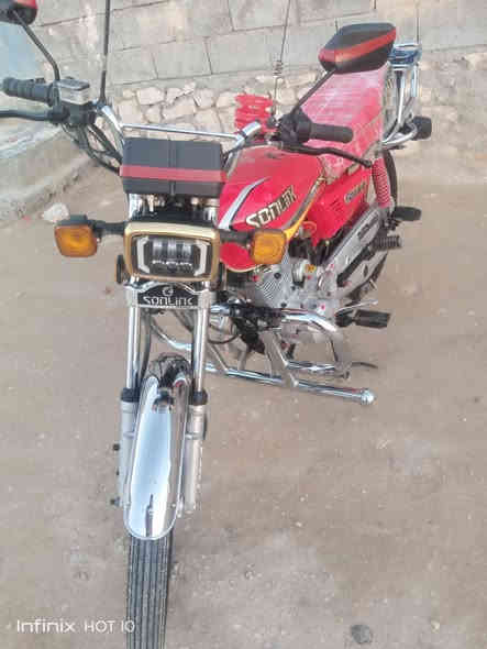 من رخصه الادمن دراجه سولنك للبيع موديل 22 علئ وضع الشركه نضافه خير من الله محرك ما مفتوح كهربايات كامله السعر 650 ستفسار اكثر اتصل بالرقم ***********.
(ادمن 🥰🌹)
