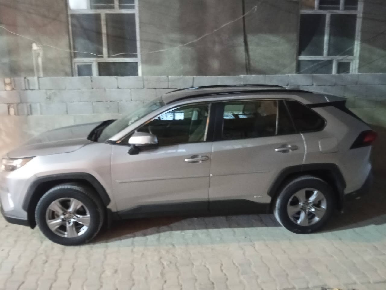 راف 4 موديل 2023
رقم كربلاء مكان السيارة كربلاء 

 صبغ بجاملغ الأيسر هذه حادث السياره

رادارات
مانع تصادم

مانع انزلاق

تحديد مسار

أنظمة قيادة 

تحكمات بريك بصمة اوتو هولد

لايت وبروجكتر زنون واتو

كامرة وشاشه  كبيرة وتحكم سرعة تبريد امامي خلفي 

السيارة جديدة وماشيه ٣٧ ألف سبير وعدة مامستعمل

طخم تايرات جدد سنوية جديد هزة جديد

السعر   ٢٢٥مجال جدا بسيط مكاني كربلاء السياره كلش نظيفة 

***********
***********
