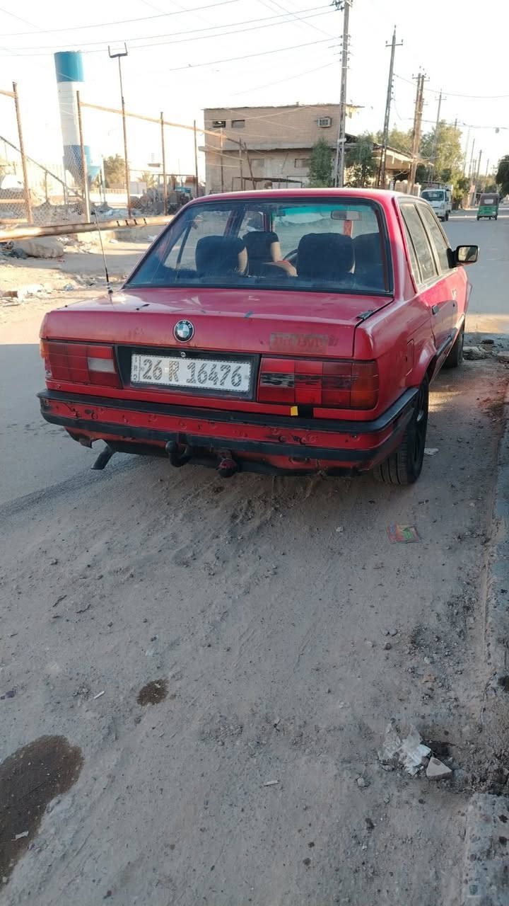 للبيع BMW 318i زعره   موديل 1991 مكينه كير خير من الله السياره يرادله ترتيب وتنضيم كهربائيات الداخل فقط شلعه معدل مشالله صدر نص عمر 

سنويه 30 الهزه شهر 4 

متواجد خاص ماسنجر 

رقم تلفون ***********

السعر 25 وبي مجال 

مكاني بغداد حي العامل
