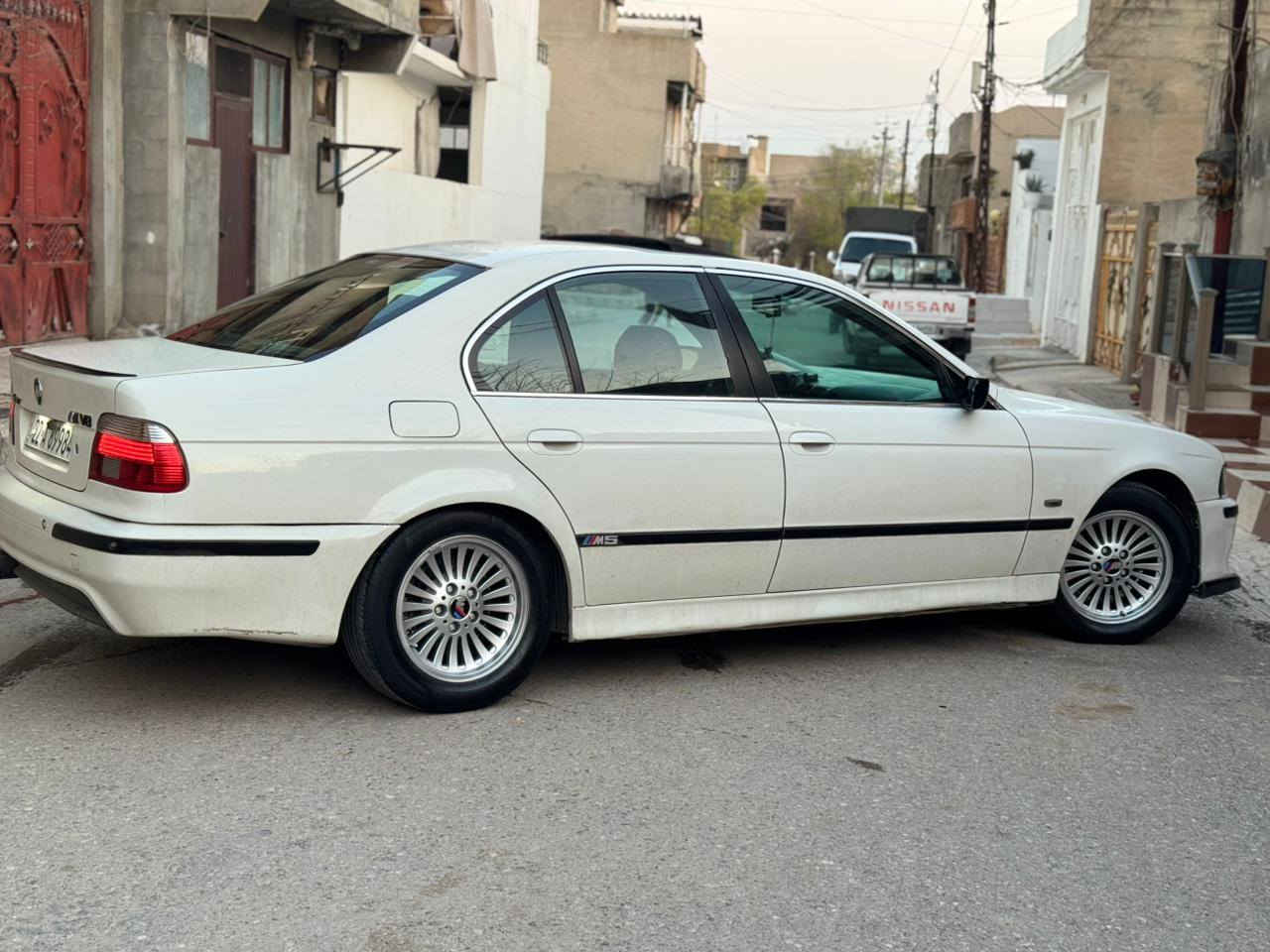 Mبیئم سەقەڕ مۆدێل 1996كراوە بە
حیزام بۆیاخ بۆ جوانی سەقفی بەشەرت
پێشو پشتی كەبس بێ دەعم
سەیارەكە ڕەقەم هەولێر سەنەوی تا٢٠٣٠ تازەیە بەناو خۆمانە وەكالە بەشەرت 
مواسەفات گێڕ تۆماتیك سڵاید كارەبایی  گێڕو مەكینەی بەشەرت
سەیارەیەكی زۆر جایزو ماڵی دۆستە نرخ ٨٥ مەعامەلە 
ژمارەی موبایل ***********وەتس ئەپو ڤایبەری لەسەرە أربيل, العراق
