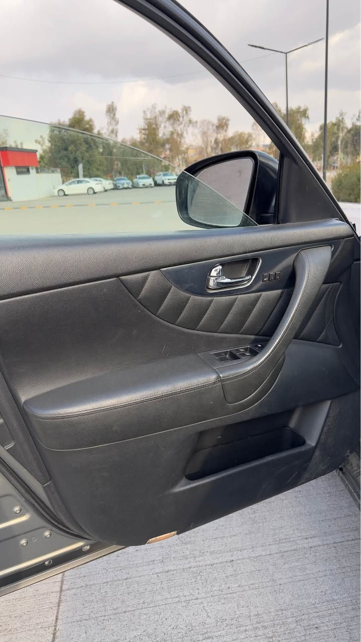 السلام عليكم انفنتي fx35رقم اربيل مودي2010وارد امريكي جايه بدون اي ضرر بس صار بيها بل عراق نص باب خلف السكن ونص جاملغ صبغ  كير ومكينه وصدر بشرط  السعر 115 الموقع اربيل *********** أربيل, العراق
