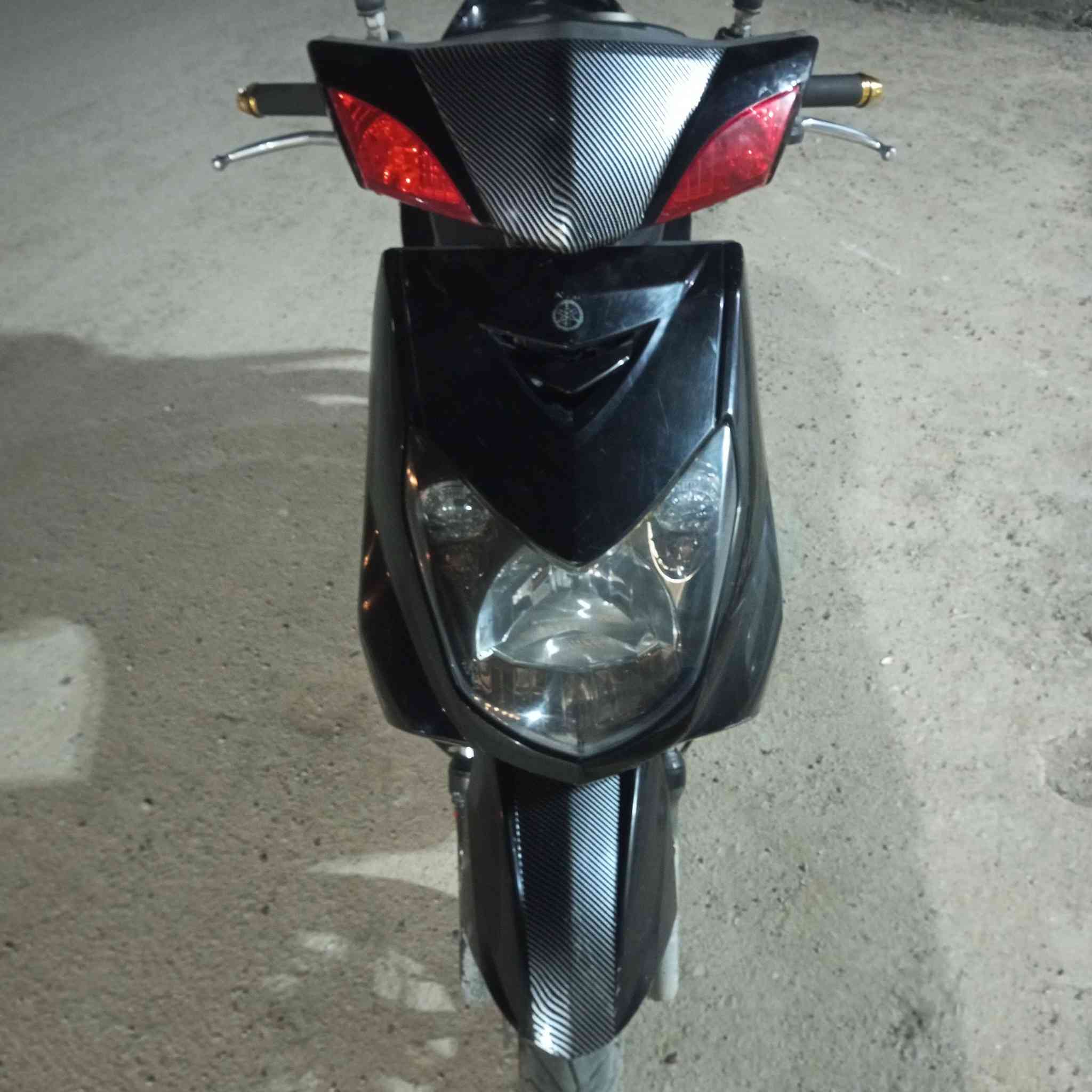 السلام عليكم
دراجة سكنس فحل كوري طلاعات نوزل موديل 2012 دراجة بلادية خير من الله بيهة نقوصات قليلة دراجة رمبة علة ايدي نزلتهة 
 طلاعات 
ويل ذهبي 
مازدة ذهبية 
دشبول 3الوان 
بك لايت لدات مو كلوب 
لايت عالي ناصي اشاير نقوصات الدراجة كفر واقية صلنصة وكلج خلفي تعبان واير بريك خلفي تعبان 
مكاني ديالى شهربان المقدادية 
سعر 975وبيهة مجال قليل 
***********
