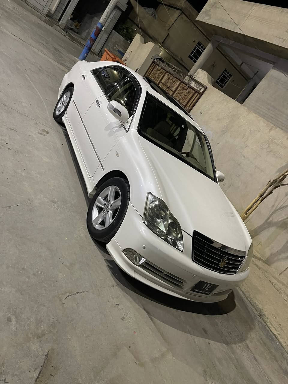 ماشاءالله
شاهينه ي ٢٠٠٥براوا نمونه له جواني مه كينه ١٨٢بيدوكه ل
ده حامي بوده حامي به شه رته. كامل كامل مه زبوت كراوا ٢٥٠مه سروفي تيدا نيه 
جالو شوختي نيه. ساردي مه زبوته كه رمي مه زبوته بريكي به ستراوا. جامي هه ل كيراوا. به وشه رته له رسمه كان جوانتر بيت. ٣سي دوكمه ي به رده يه. سه ياره ي مال بوه باتري تازه يه. سلايته. ئاوينه ئيشاره ته  نمونه له جواني 
شوين ژاراوا قه لا دزي
سحري ٥٩كه لا و كه كه ميك مه جال
***********
٥٩كه لا
