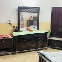 غرفة • للبيع • عنوان خاص
