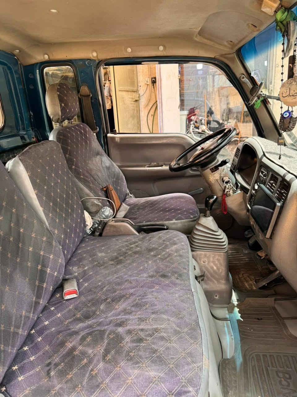السلام عليكم كيا فونتيرا موديل 2000 كفاله عامة مكينه صار اقل  الشهرين من شديته مكينه حاويه جديده الشاصي والكير والكسل مكفولات السيارة باسمي رقم دولي بغداد السعر 68ورقة 
العنوان بغداد مدينه الصدر
***********
