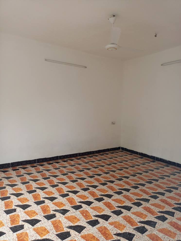 بيت 200 متر فول خدمات بنج علي قرب مجمع لؤلؤ سعر 65 مجال *********** كركوك, العراق
